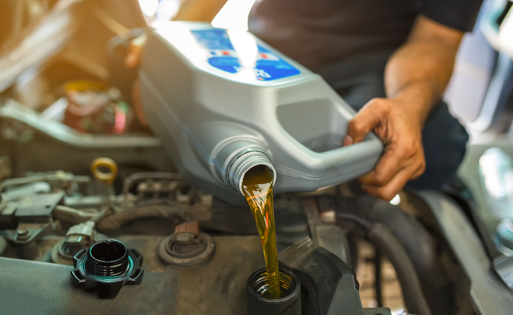 Procéder à la vidange et à la révision auto